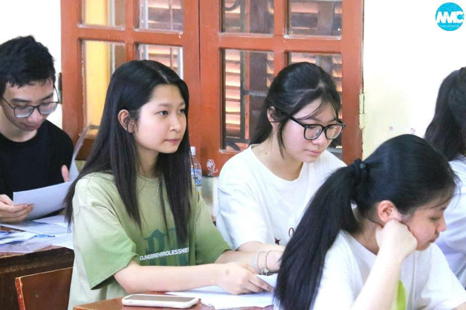 Niềm hân hoan trong ngày nhập học của học sinh khối 10 niên khóa 2024-2027